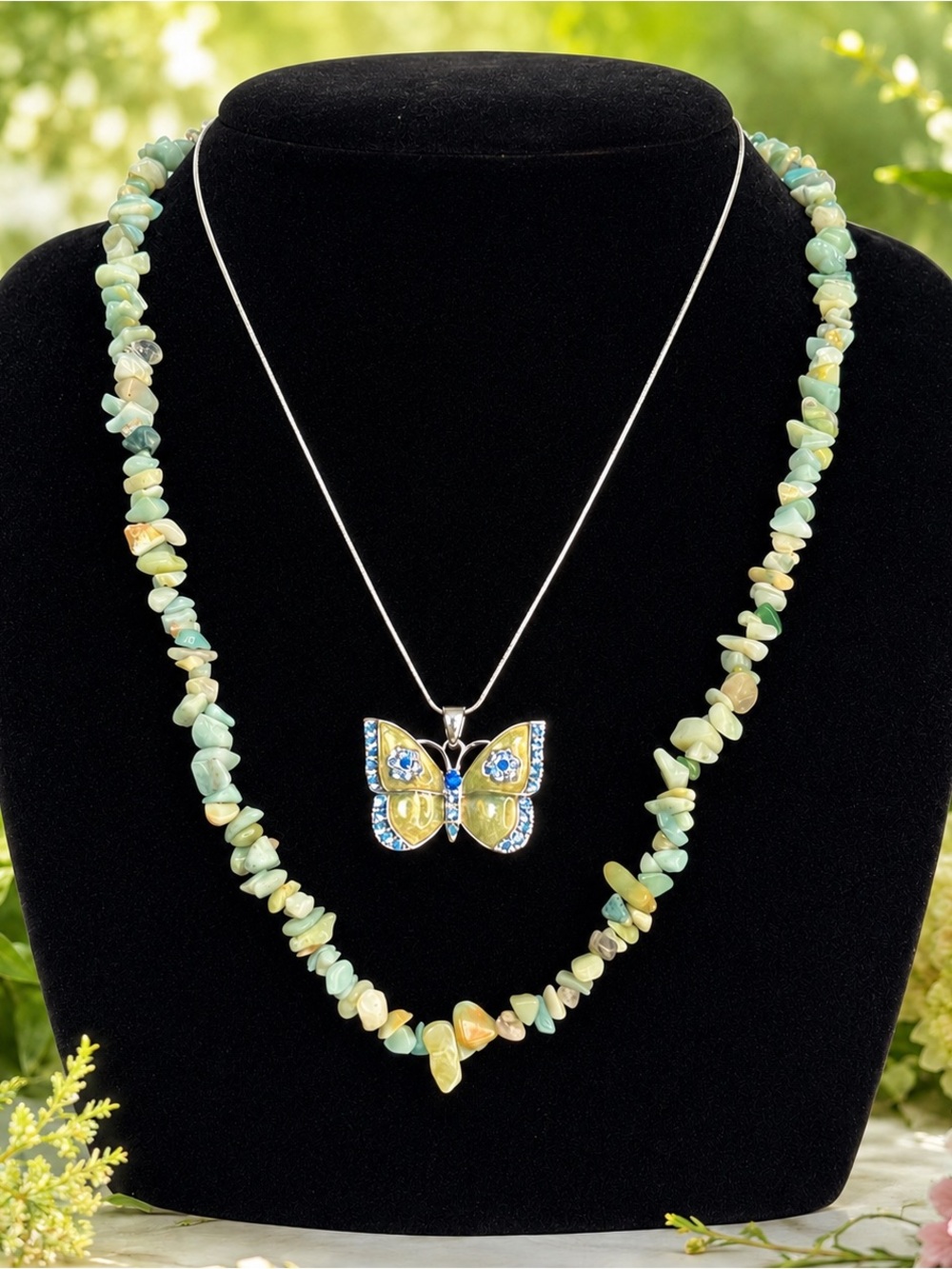 Aventurine Gemstones & Butterfly Pendant Necklace lot